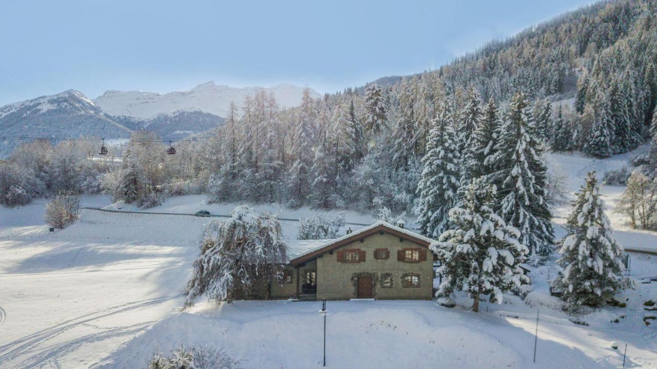 Chalet Falcon - Luxury Swiss Retreat With Hot-Tub Villa Bagnes Exterior foto